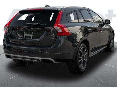 Used 2015 Volvo V60 T5 Cross Country w/ Convenience Package AWD/4WD image 3