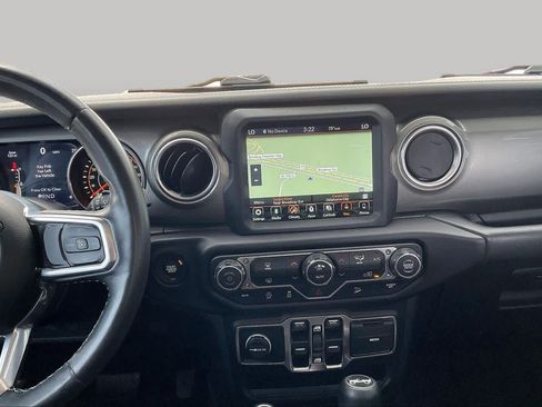 Used 2019 Jeep Wrangler Unlimited Sahara w/ Uconnect 4C Nav & Sound Group AWD/4WD image 7