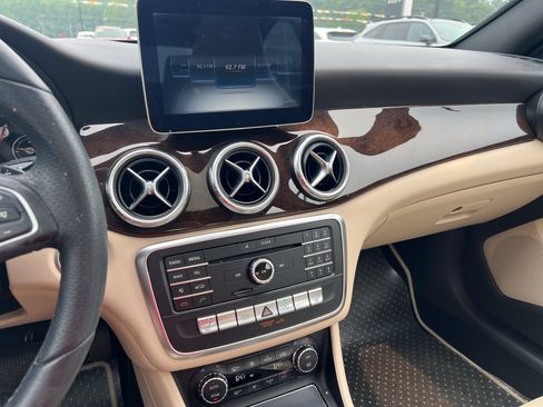 Used 2018 Mercedes-Benz CLA 250 4MATIC image 18