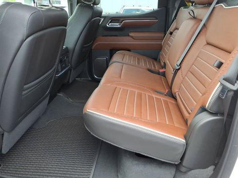 Used 2024 GMC Sierra 1500 Denali Ultimate AWD/4WD image 13