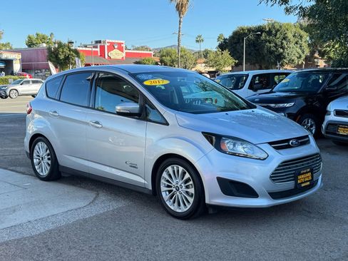 Used 2017 Ford C-MAX Energi SE w/ Equipment Group 402A FWD image 2