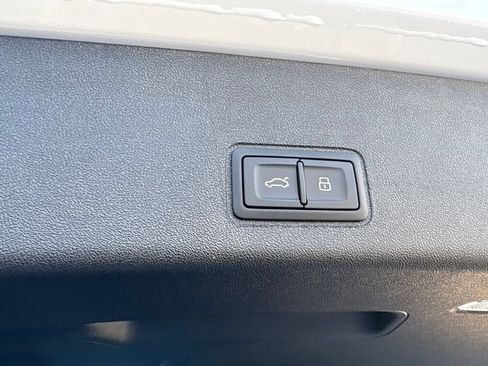 New 2026 Audi Q3 quattro 2.0T AWD/4WD image 18