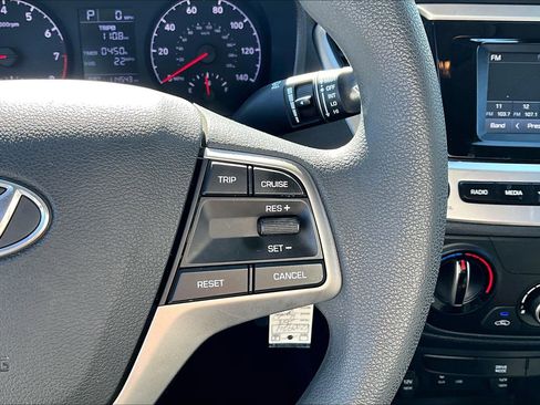 Used 2018 Hyundai Accent SE FWD image 12