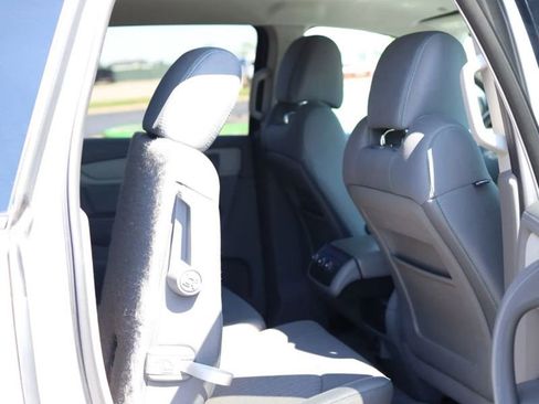 Used 2017 Chevrolet Traverse LS image 36