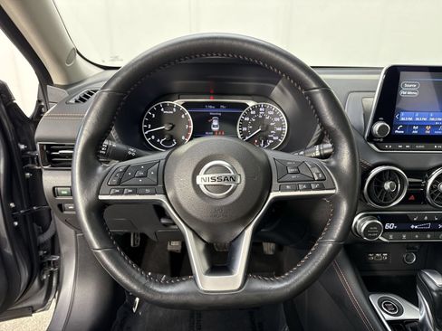 Used 2023 Nissan Sentra SR w/ SR Premium Package FWD image 12