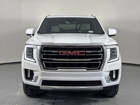Used 2023 GMC Yukon SLT RWD image 3