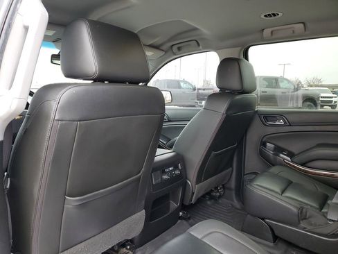 Used 2019 Chevrolet Tahoe LT w/ LT Signature Package image 14