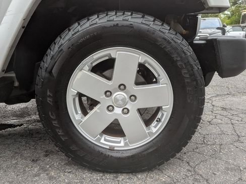 Used 2010 Jeep Wrangler Unlimited Sahara w/ Trailer Tow Group AWD/4WD image 50