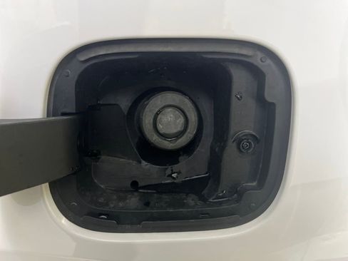 Used 2025 Chevrolet Equinox LT w/ Convenience Package II image 44