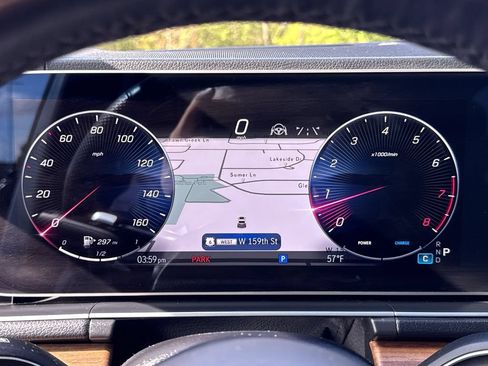 Used 2024 Mercedes-Benz GLS 580 4MATIC image 10