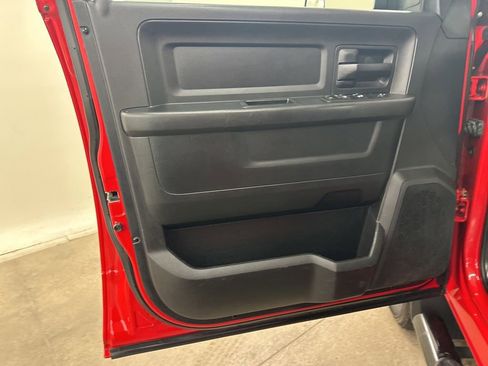 Used 2017 RAM 3500 Tradesman w/ Chrome Appearance Group image 30