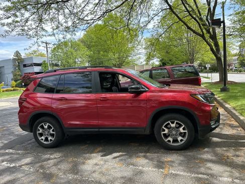 Used 2023 Honda Passport TrailSport image 9