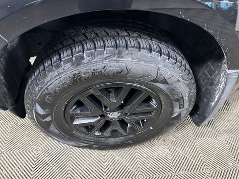 Used 2017 Nissan Frontier SV w/ SV Value Truck Package image 10