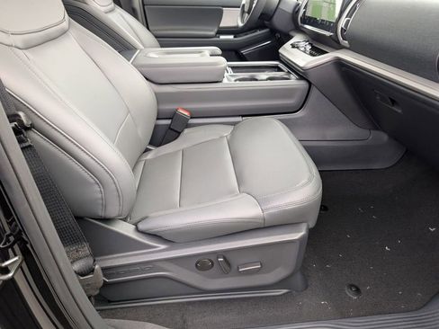 New 2026 Ford Expedition Active image 53