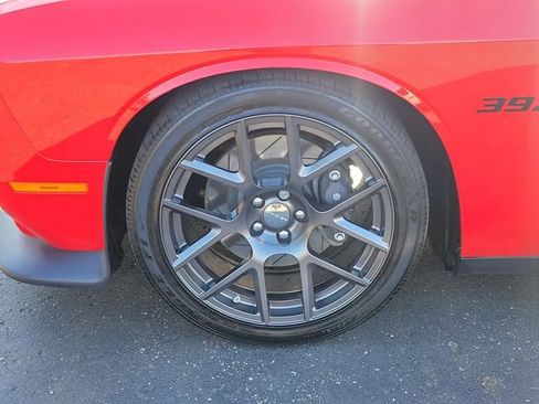 Used 2016 Dodge Challenger R/T Scat Pack w/ Leather Interior Group image 5