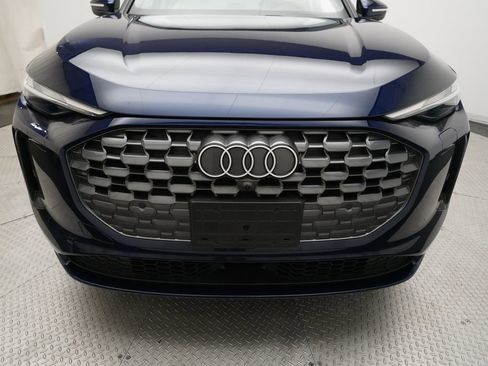Used 2025 Audi Q5 Premium w/ Convenience Package AWD/4WD image 23