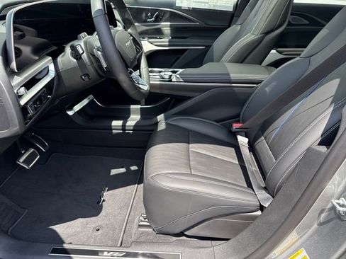 New 2026 Cadillac Lyriq V image 8