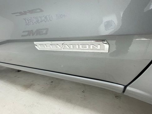 Used 2026 GMC Canyon Elevation image 4