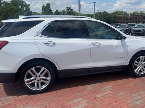 Used 2018 Chevrolet Equinox Premier FWD image 3