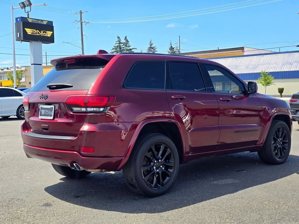 Used 2022 Jeep Grand Cherokee Laredo X AWD/4WD image 6