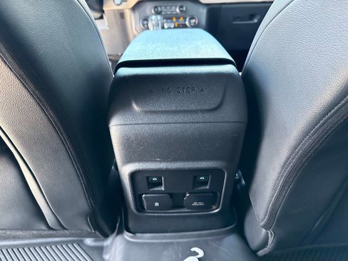 Used 2023 Ford Bronco Wildtrak AWD/4WD image 16