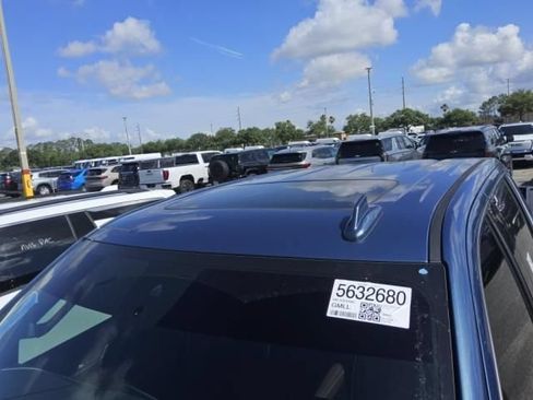 Used 2025 GMC Sierra 1500 Denali Ultimate AWD/4WD image 2