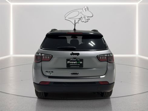 Used 2022 Jeep Compass Latitude AWD/4WD image 4