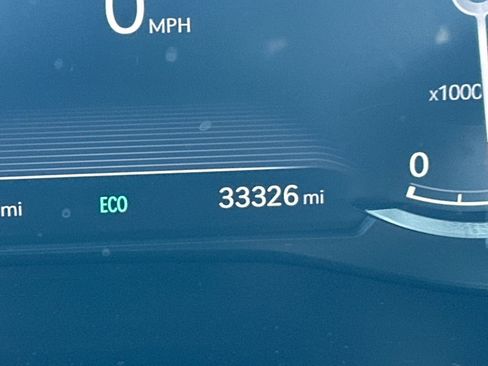 Used 2023 Genesis G70 2.0T image 21