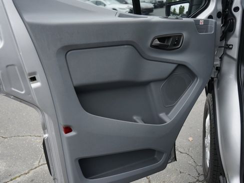 Used 2019 Ford Transit 350 XLT image 28