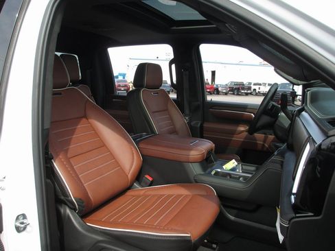 Used 2024 GMC Sierra 2500 Denali Ultimate w/ Max Trailering Package image 25