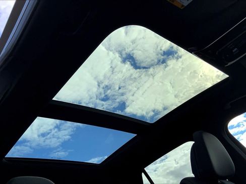 New 2026 Mercedes-Benz GLC 300 GLC 300 image 11