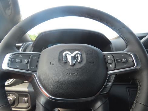 New 2026 RAM 3500 Big Horn AWD/4WD image 22
