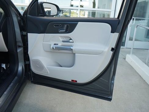 Used 2026 Mercedes-Benz GLB 250 image 15