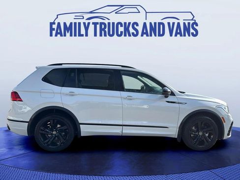 Used 2023 Volkswagen Tiguan SE R-Line image 6