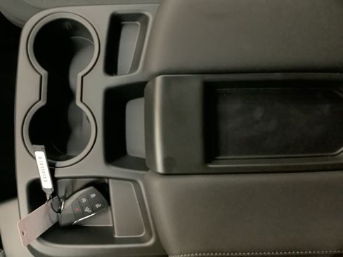 New 2026 GMC Sierra 1500 SLE image 24