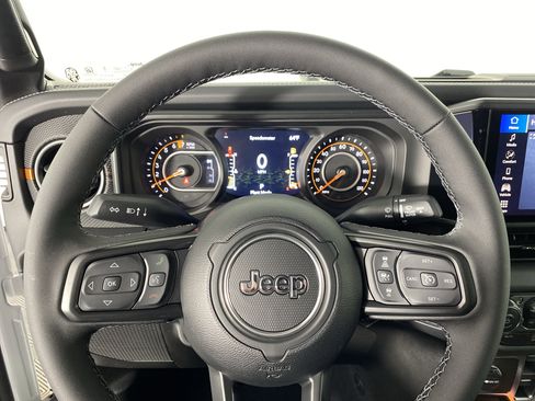 New 2026 Jeep Gladiator Mojave AWD/4WD image 17