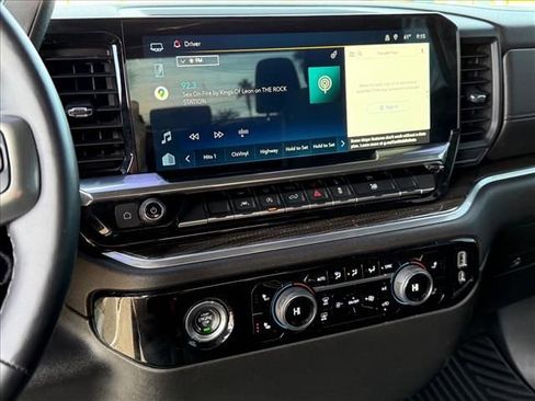 Used 2022 Chevrolet Silverado 1500 RST image 20