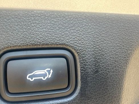 Used 2025 Hyundai Palisade SEL AWD/4WD image 38