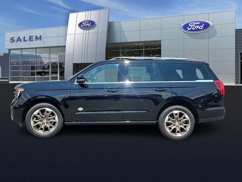 Certified 2025 Ford Expedition King Ranch AWD/4WD image 5