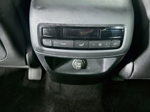 Used 2025 Hyundai Palisade SEL FWD image 28