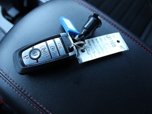 Used 2024 Ford Edge ST-Line image 31