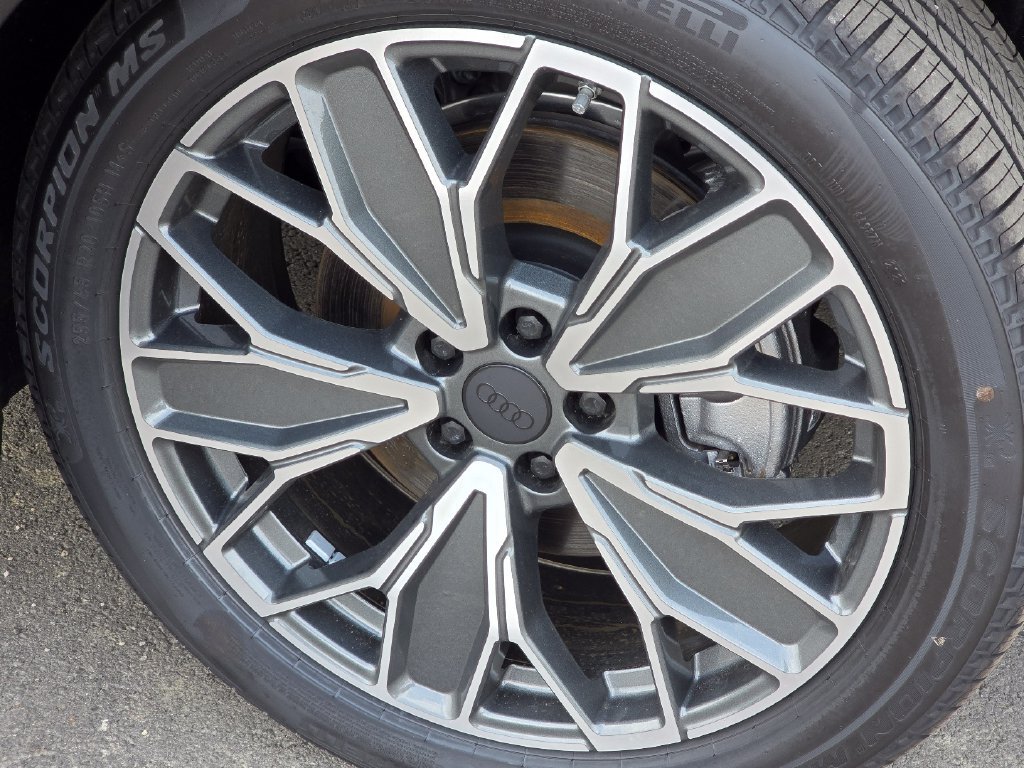 New 2026 Audi Q5 Premium Plus AWD/4WD image 10