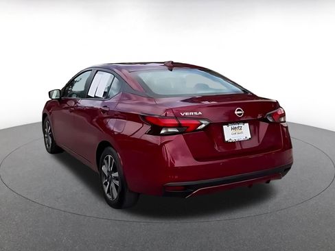 Used 2025 Nissan Versa SV image 12