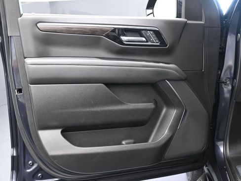 Used 2025 Chevrolet Tahoe LT image 29