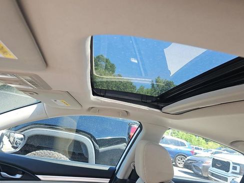 Used 2018 Honda Civic EX image 15