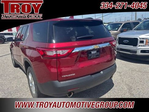 Used 2019 Chevrolet Traverse LT FWD image 15