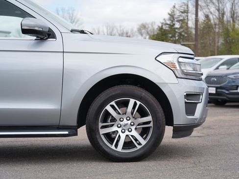 Used 2023 Ford Expedition Max Limited AWD/4WD image 13