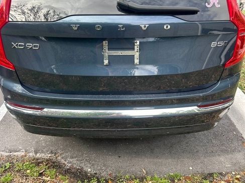 Used 2023 Volvo XC90 B5 Plus image 4