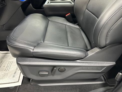 Used 2025 Ford Expedition Platinum AWD/4WD image 13