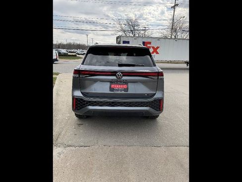 New 2026 Volkswagen Tiguan SE R-Line AWD/4WD image 4